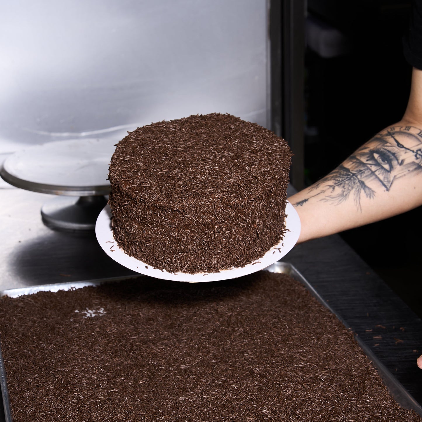 MANHATTAN BLACKOUT CAKE 9'