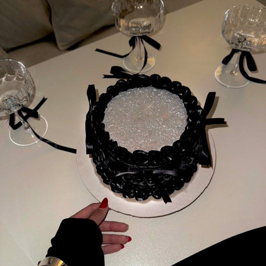 SO BLACK - BLACKOUT CAKE 7'