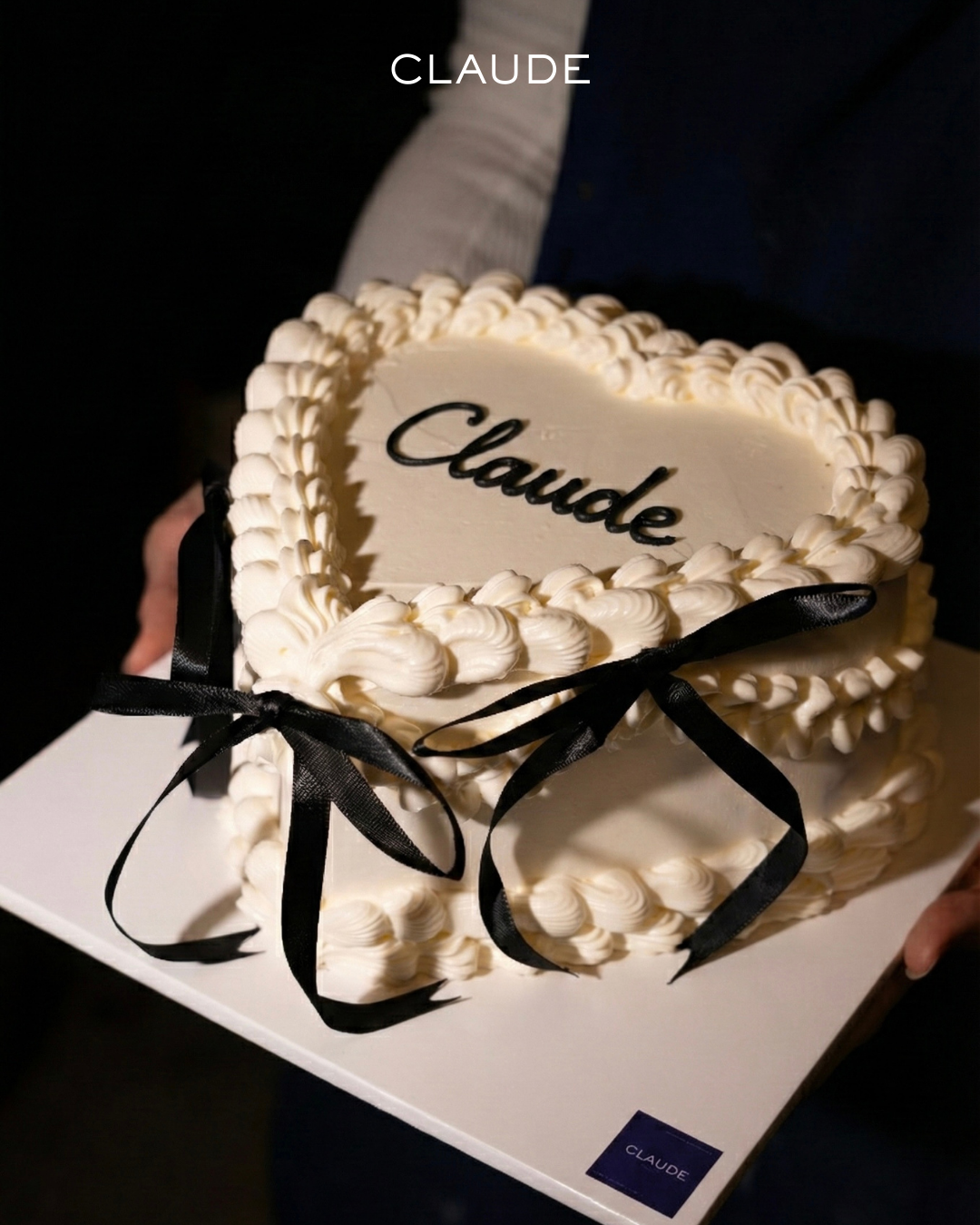 Claude's Vintage Heart Cake 7"